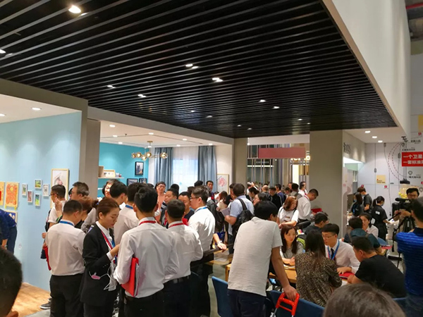 2018中国建博会（广州）| 7月8日-11日，“开一店.送N店“劳卡领势而来！