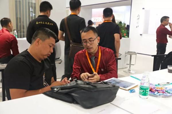怡发门窗加盟热潮继续,直击中国建博会(广州)现场 怡发门窗加盟热潮继续,直击中国建博会(广州)现场