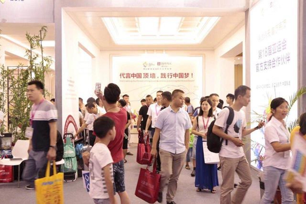 CCTV《对话星品牌》助力锦绣明天中国建博会