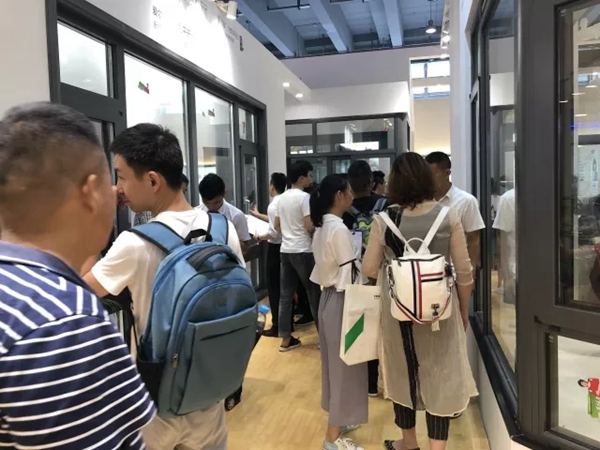 建博会必去的展位，诗尼曼门窗带你体验静音空间
