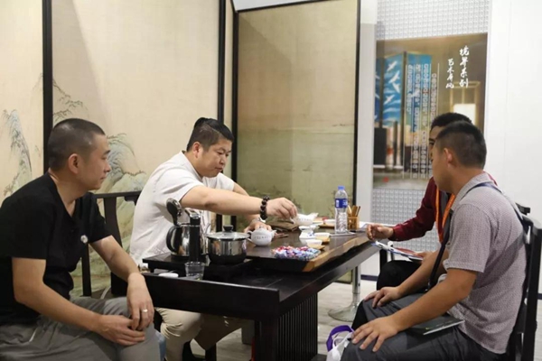 怡发门窗上海自营店长熊总：十年不负梦想，练就出色营销能力