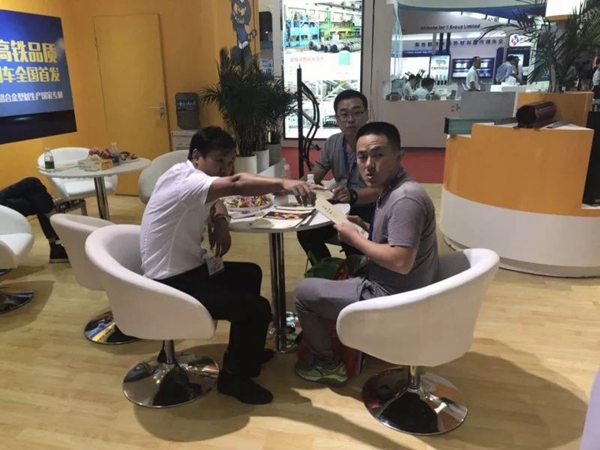 伟昌铝材盛大亮相第十四届中国国际铝工业展览会,引领铝应用向多元化发展! 伟昌铝材盛大亮相第十四届中国国际铝工业展览会,引领铝应用向多元化发展!