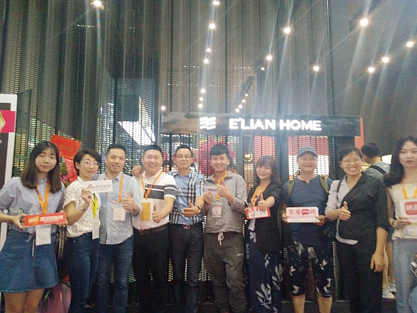 中国建博会20周年现场直击 | 伊恋全屋定制谢董:高端意式轻奢 中国建博会20周年现场直击 | 伊恋全屋定制谢董:高端意式轻奢