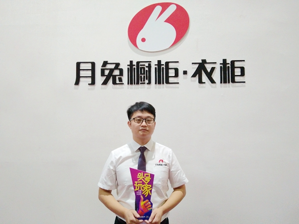 中国建博会20周年现场直击 | 月兔橱柜·衣柜刘辉超:用中式意境美成就独特的家居美学空间 中国建博会20周年现场直击 | 月兔橱柜·衣柜刘辉超:用中式意境美成就独特的家居美学空间