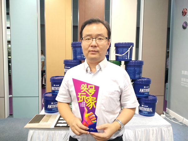 中国建博会20周年现场直击丨东鹏绿家李涛：把衣柜跟墙板进行有效的空间结合