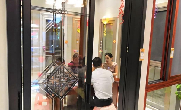 皇田门窗专卖店火爆开业,大型庆典轰动全城! 皇田门窗专卖店火爆开业,大型庆典轰动全城!