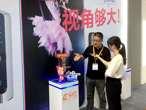 中国建博会20周年现场直击|大华何福波：发布新颖智能锁