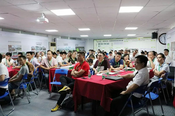 2018中国建博会(广州)| 艾厨亮剑出征建博会,尽显大牌风采! 2018中国建博会(广州)| 艾厨亮剑出征建博会,尽显大牌风采!