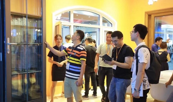 百利玛门窗 “视界”大不同，非凡岂止所见