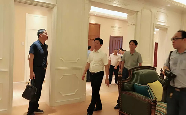 助推浙江智造|江山市委书记童炜鑫莅临开洋门业调研指导 助推浙江智造|江山市委书记童炜鑫莅临开洋门业调研指导