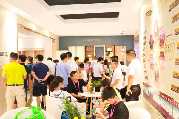 2018中国建博会(广州)| 来建博会,诗尼曼让你知道什么叫“C位出道”! 2018中国建博会(广州)| 来建博会,诗尼曼让你知道什么叫“C位出道”!