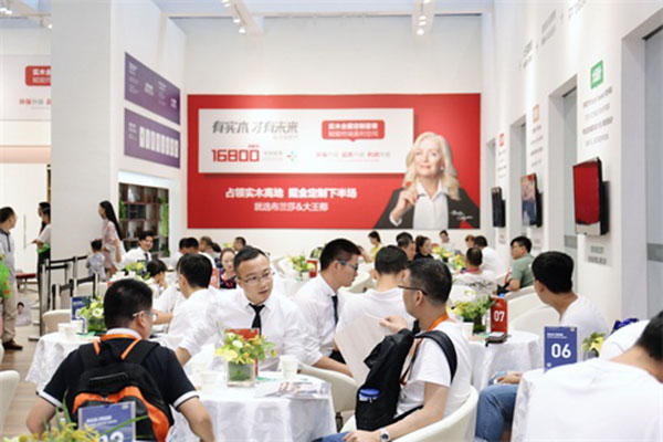 2018中国建博会（广州）| 布兰莎亮相建博会，730㎡的展馆挤爆啦！