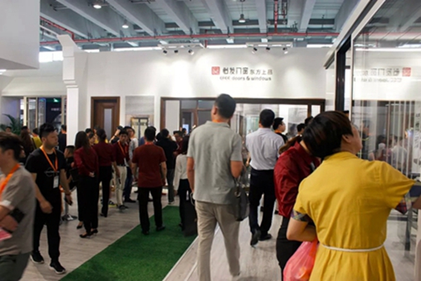 怡发门窗加盟热潮继续,直击中国建博会(广州)现场 怡发门窗加盟热潮继续,直击中国建博会(广州)现场