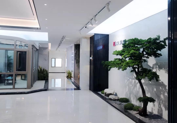 轩尼斯门窗：简约风格 就是这么酷！