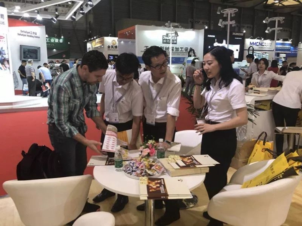 伟昌铝材盛大亮相第十四届中国国际铝工业展览会,引领铝应用向多元化发展! 伟昌铝材盛大亮相第十四届中国国际铝工业展览会,引领铝应用向多元化发展!
