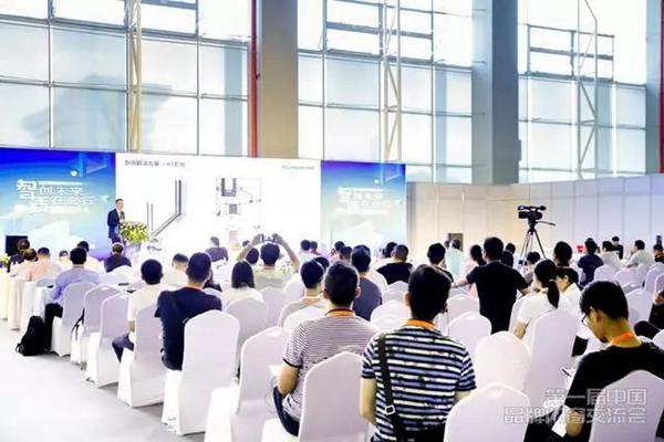 欧哲门窗实力铸就品牌，再获双大奖！