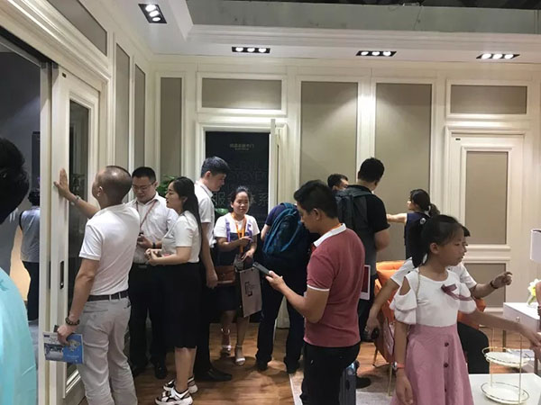 2018中国建博会(广州)| 火!炎!焱!尚品本色闪耀亮相建博会! 2018中国建博会(广州)| 火!炎!焱!尚品本色闪耀亮相建博会!