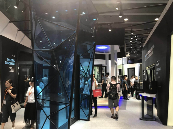 中国建博会20周年现场直击|E格门窗赵宏宇:高端发展是E格目标 中国建博会20周年现场直击|E格门窗赵宏宇:高端发展是E格目标