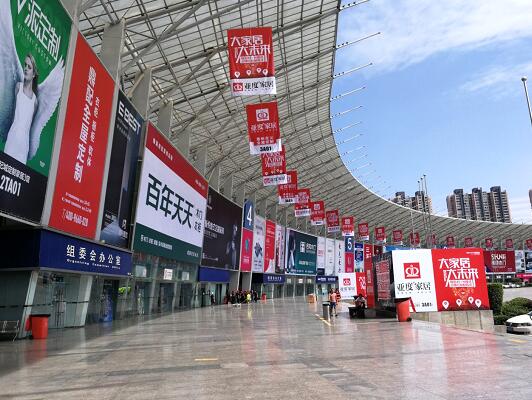 百年天天品牌宣传放大招，40处高炮广告密集布点高速路