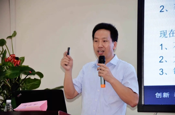 弘扬优秀基因传承文化之根——展辰集团管理干部企业文化培训班圆满举行 弘扬优秀基因传承文化之根——展辰集团管理干部企业文化培训班圆满举行