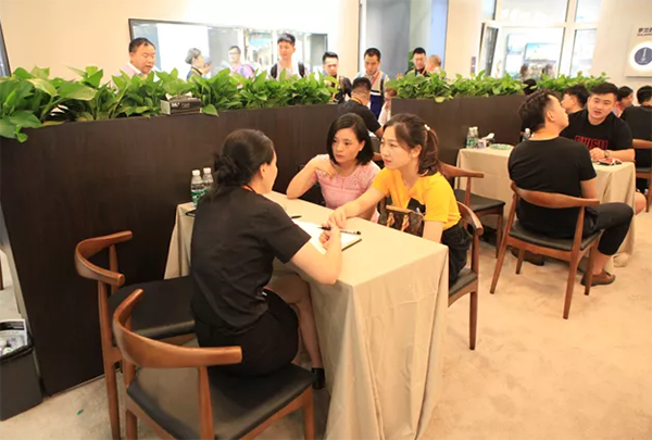 2018中国建博会（广州）| DAY3, 罗兰西尼获众多代理商狂Pick的三大理由