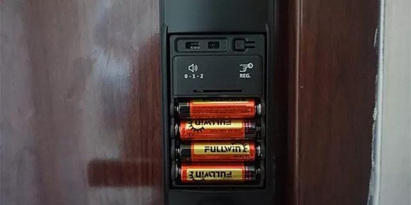 金指码一握开智能云锁K51体验，多种开锁模式，让你爱上回家