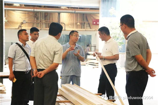 石首市政府领导莅临品度木业参观指导