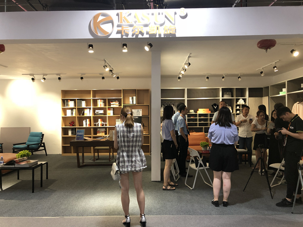 建博会20周年活动现场|卡尔·凯旋与匠心捌玖零携手合作，升级定制全屋解决方案