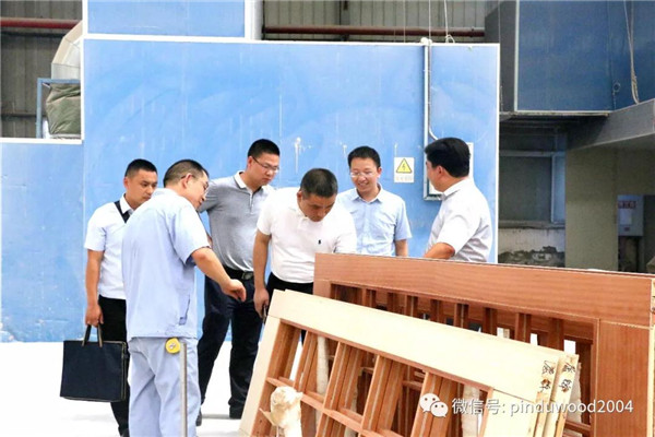 石首市政府领导莅临品度木业参观指导