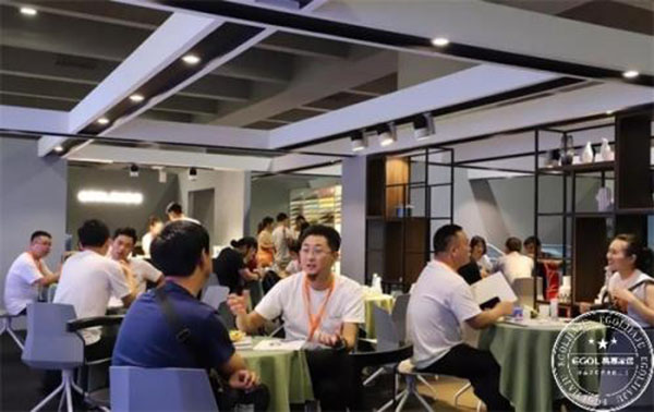 2018中国建博会（广州）| 易高家居强势亮相2018广州建博会，引领大定制时代潮流