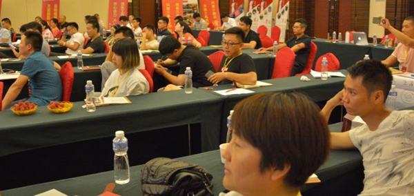 亮阁门窗总裁培训班取得圆满成功! 亮阁门窗总裁培训班取得圆满成功!