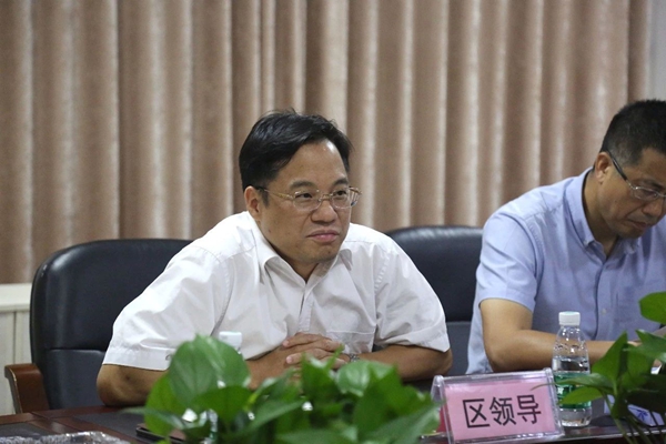 花都区区长叶志良、副区长蒋福金一行莅临亚丹家居调研