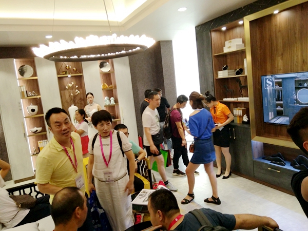 中国建博会20周年现场直击 | 桔家衣柜李子飞：产品才是硬道理