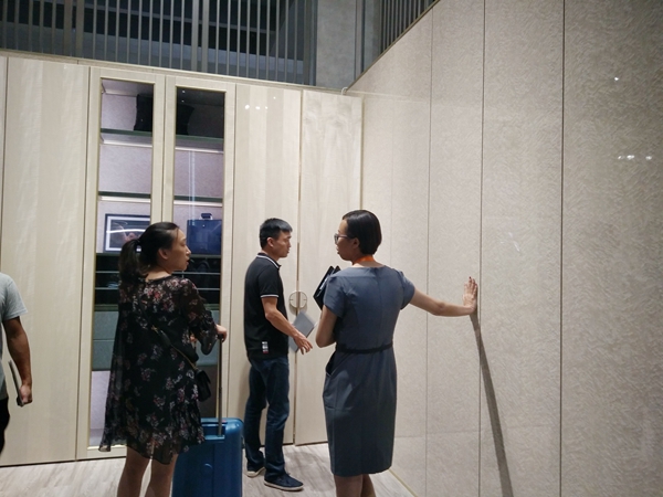 中国建博会20周年现场直击 | 拉迷林汶:工艺细节打造差异化 中国建博会20周年现场直击 | 拉迷林汶:工艺细节打造差异化