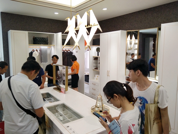 中国建博会20周年现场直击 | 桔家衣柜李子飞：产品才是硬道理