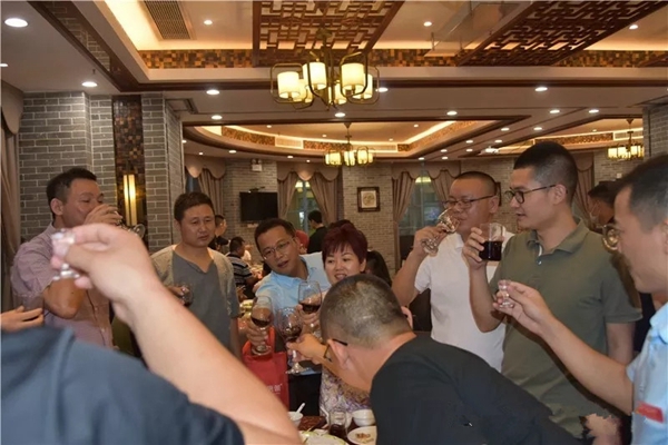 唐朝楼梯&全屋实木定制:唐朝家人共襄盛举 庆祝新品发布会圆满举行 唐朝楼梯&全屋实木定制:唐朝家人共襄盛举 庆祝新品发布会圆满举行