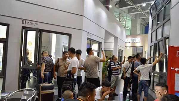 2018中国建博会(广州)| 德技优品门窗备受追捧! 2018中国建博会(广州)| 德技优品门窗备受追捧!