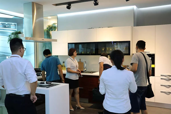 2018中国建博会(广州)| 艾厨亮剑出征建博会,尽显大牌风采! 2018中国建博会(广州)| 艾厨亮剑出征建博会,尽显大牌风采!