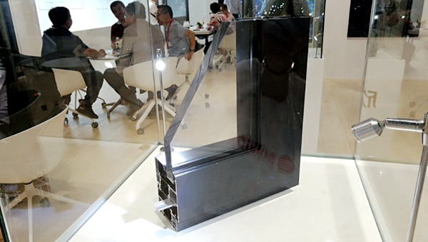 中国建博会20周年现场直击 | 欣畅门窗周雪莲:门窗高极定制 中国建博会20周年现场直击 | 欣畅门窗周雪莲:门窗高极定制