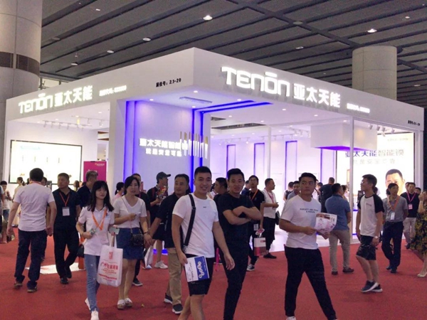 亚太天能智能锁领航品牌直击中国建博会(广州),聚焦全场关注! 亚太天能智能锁领航品牌直击中国建博会(广州),聚焦全场关注!