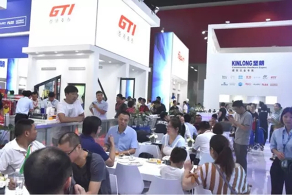 2018中国建博会(广州)|坚朗以品质引领行业发展,用服务满足客户需求 2018中国建博会(广州)|坚朗以品质引领行业发展,用服务满足客户需求
