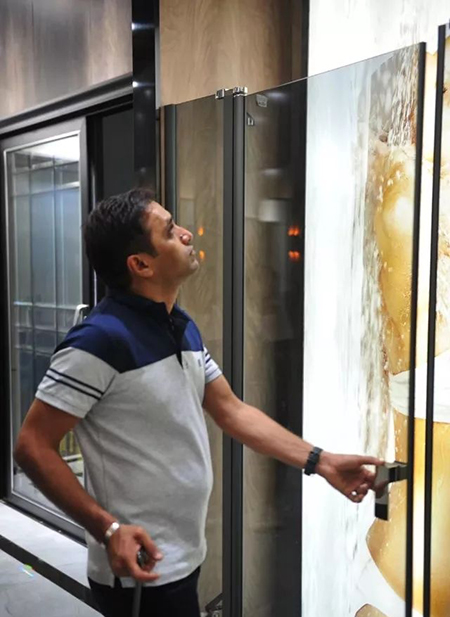 2018中国建博会（广州）| 喜蒂亚滑门 展厅人潮爆满！