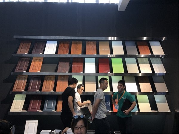 中国建博会20周年现场直击 | 万格丽不锈钢橱柜马文瑞：立足产品，为消费者服务