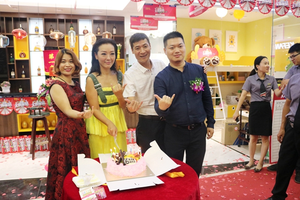 7月21日美尼美六周年庆圆满落幕！大明星助阵，全民惠购乐翻天