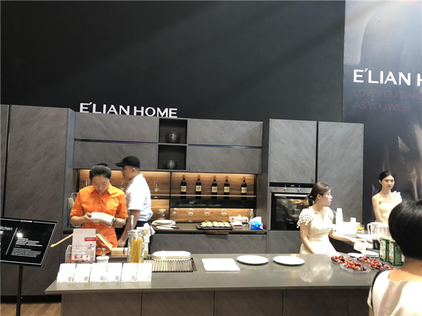 【慧亚媒体眼】伊恋全屋定制出征中国建博会（广州），蓄势起航，满载而归