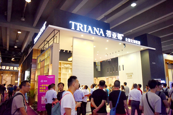 中国建博会20周年现场直击 | 蒂亚娜全屋定制李燕虹：首秀中国建博会