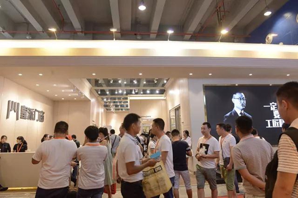 皇派门窗朱福庆：一说到门窗，我的眼睛会发光