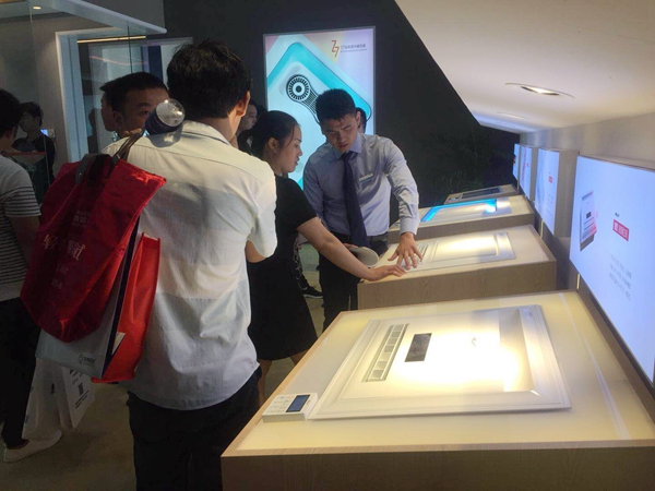 中国建博会20周年现场直击丨美尔凯特高端厨卫吊顶谢超：深耕细作十二载 不忘初心再出发      