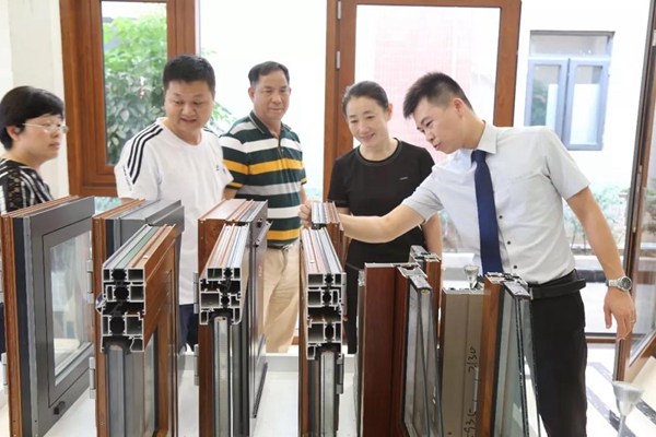 帝奥斯门窗：山东临沂罗庄区政府考察团莅临指导参观
