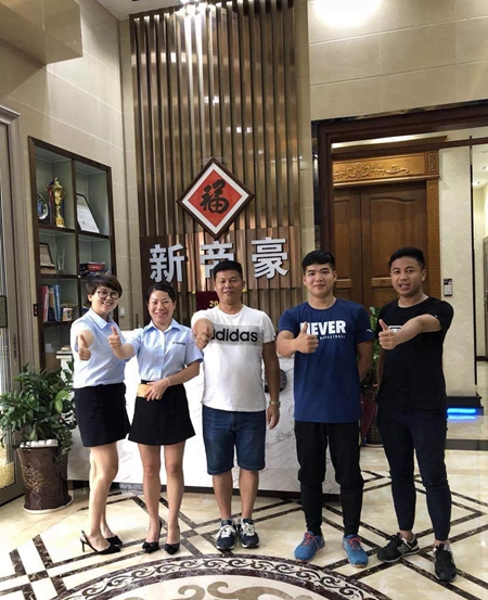 新帝豪门窗：新兴专卖店超级联盟微信专享会完美爆破